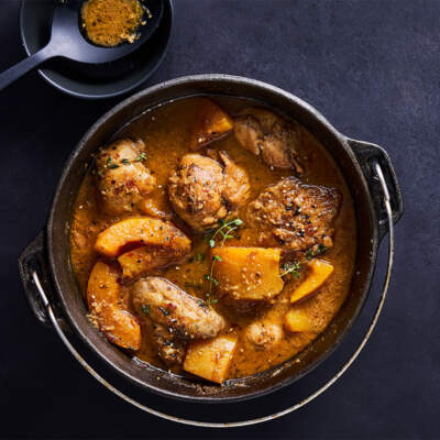 Peanut-and-Coca Cola chicken potjie