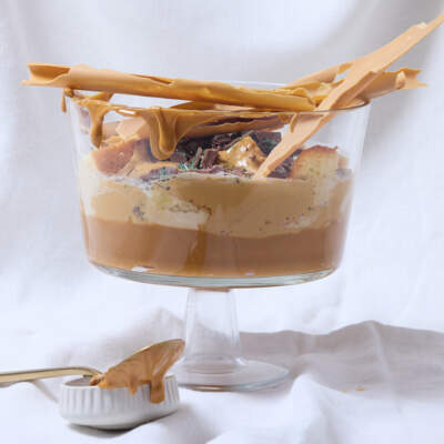 Peppermint Crisp trifle with chocolate shards