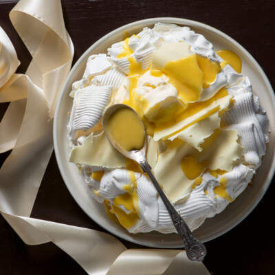 Citrus pavlova