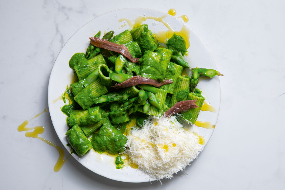 Rigatoni with fresh green sauce