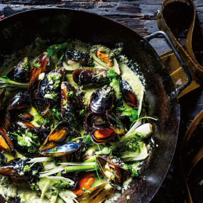 Mussels in fennel-and-coconut broth