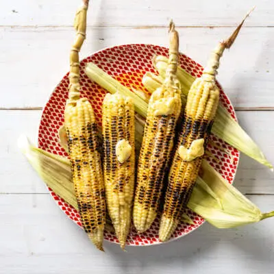 Umbhona (roasted maize street snack)