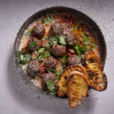 Frikkadels with roast red pepper sauce