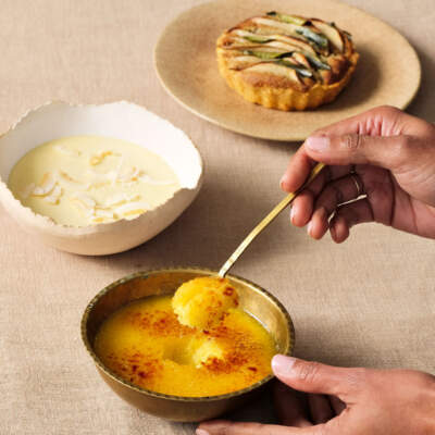 Pear-and-curry leaf tart