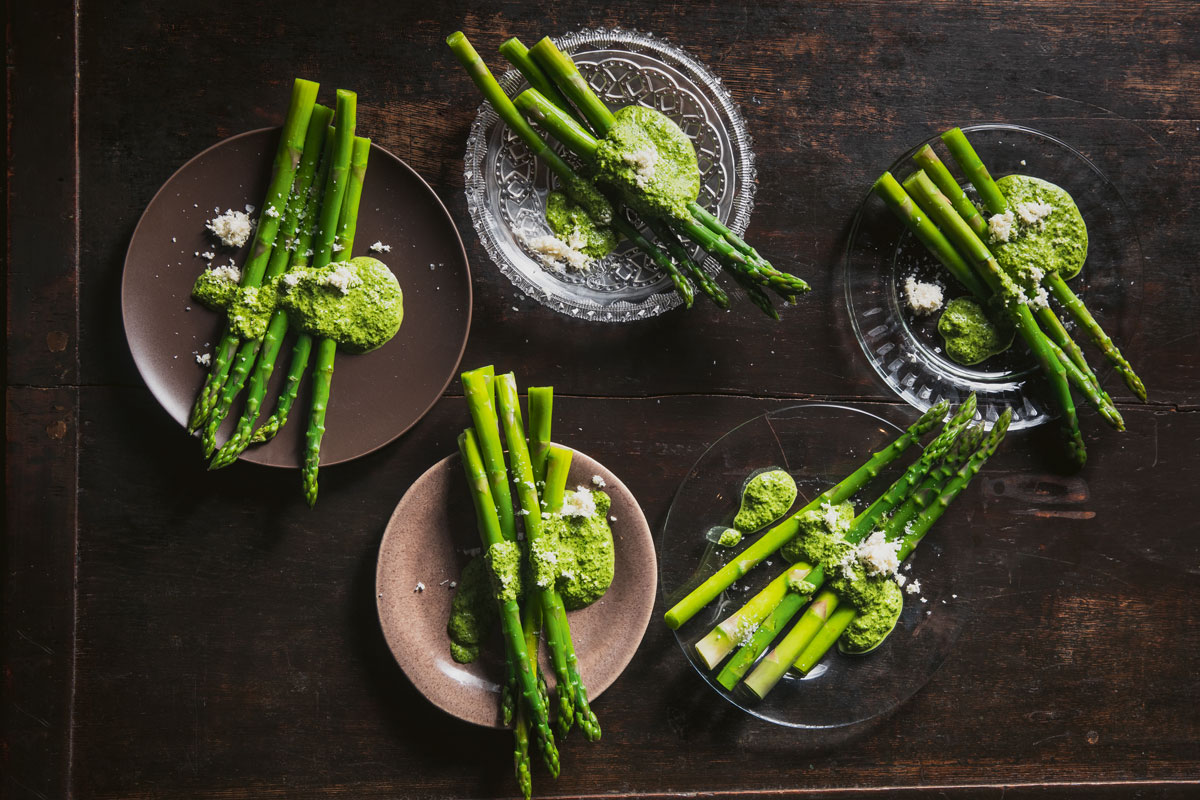 Poached asparagus recipe | Woolworths TASTE