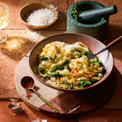 Aglio e olio with spinach