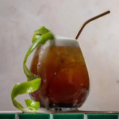 Tea-based “dark and stormy