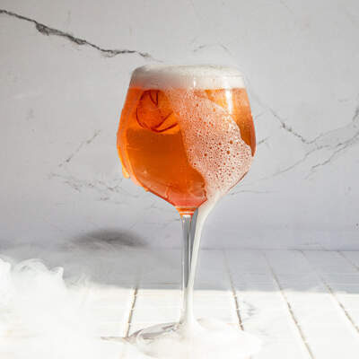 Peach paloma spritz