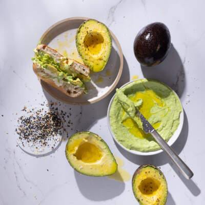 Green goddess bagels