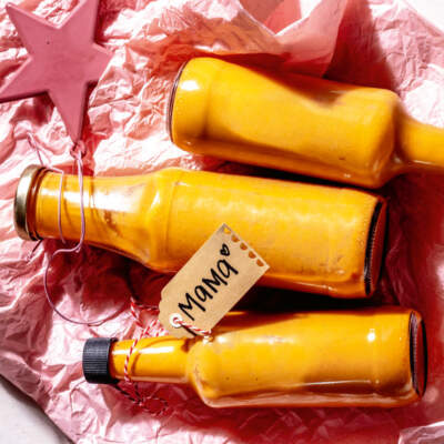 Sour peach hot sauce