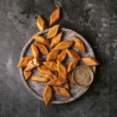 Skuinskoek (Karoo doughnuts)