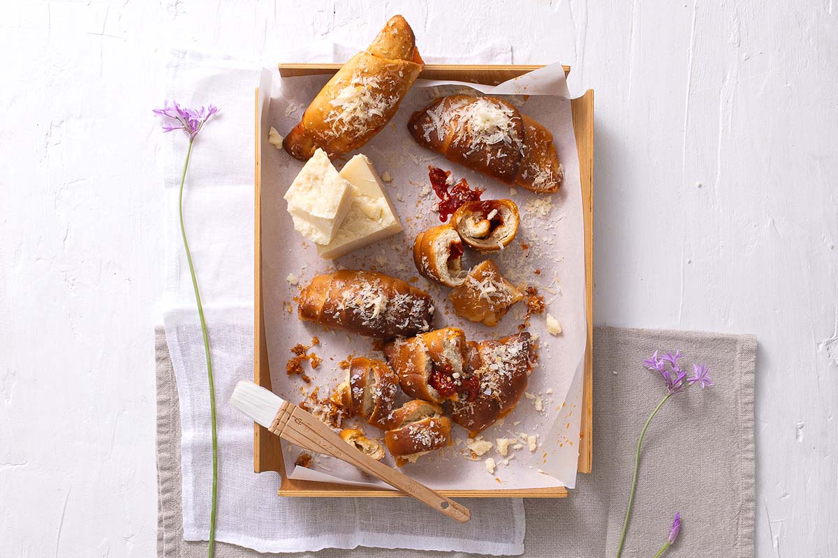 Grana Padano salt bread