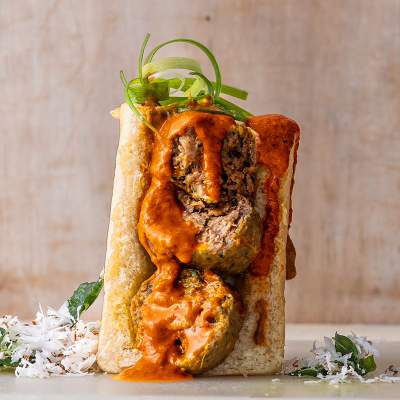 Venison frikkadel bunny chow