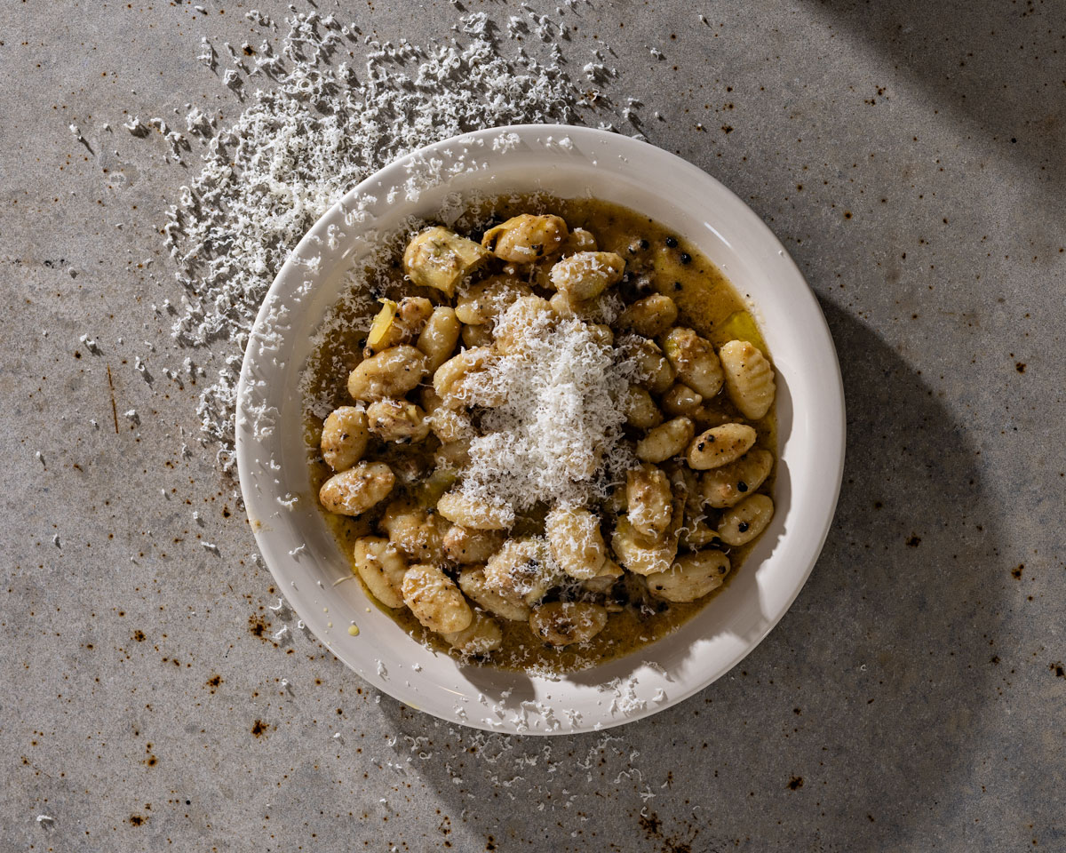 Cacio e pepe gnocchi