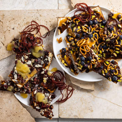 Matzo toffee treats