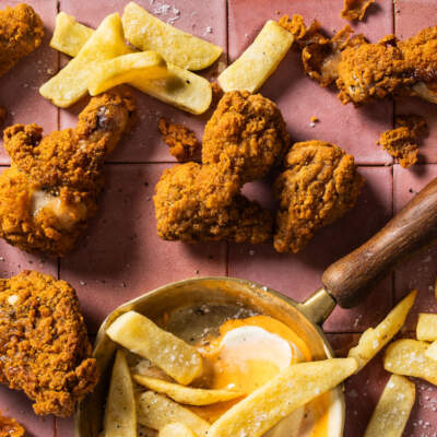 Hot-honey fried chicken with chips